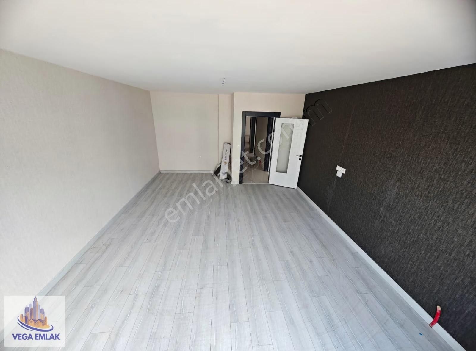 Vega Emlaktan Merkezi Lokasyonda Sıfır Ön Cephe 3+1 Daire - Görsel 13