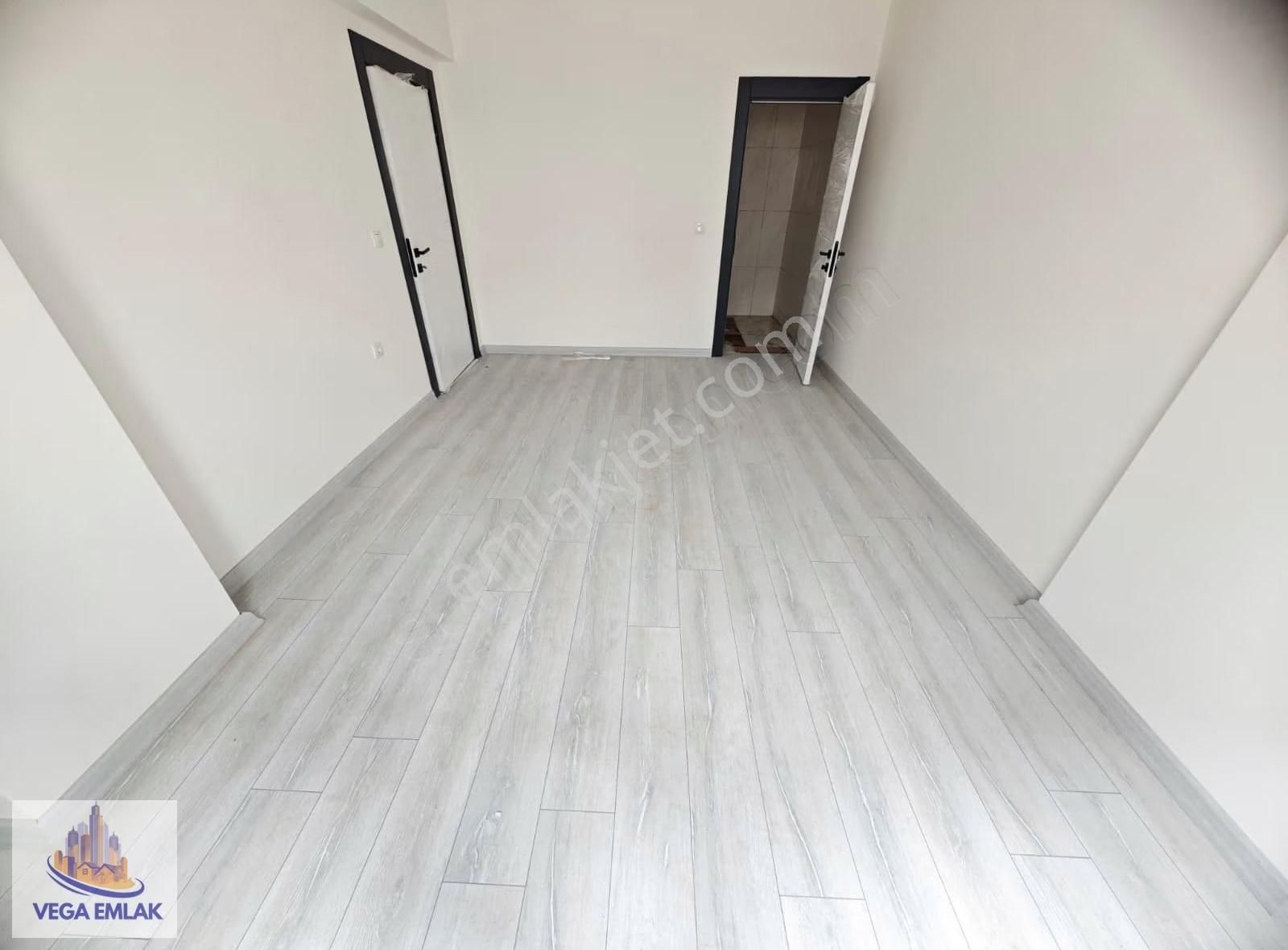 Vega Emlaktan Merkezi Lokasyonda Sıfır Ön Cephe 3+1 Daire - Görsel 2