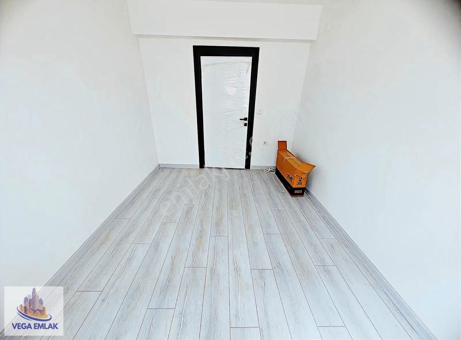Vega Emlaktan Merkezi Lokasyonda Sıfır Ön Cephe 3+1 Daire - Görsel 20