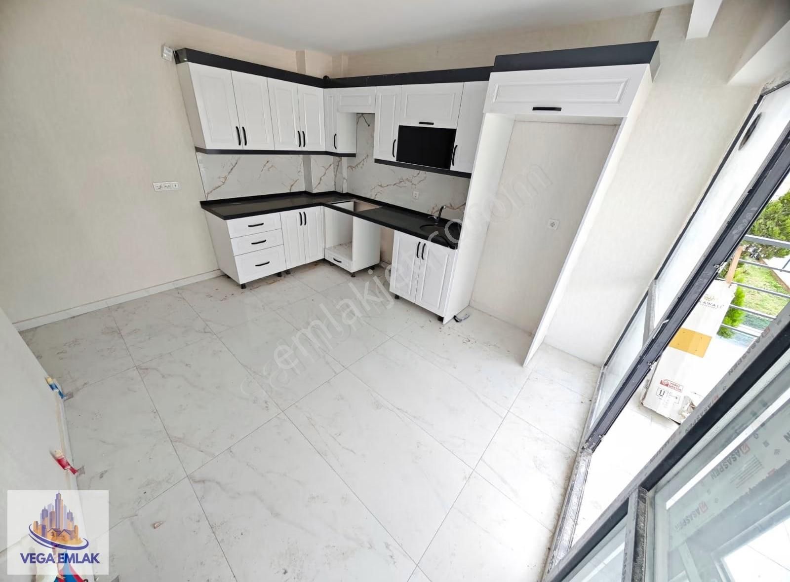 Vega Emlaktan Merkezi Lokasyonda Sıfır Ön Cephe 3+1 Daire - Görsel 34