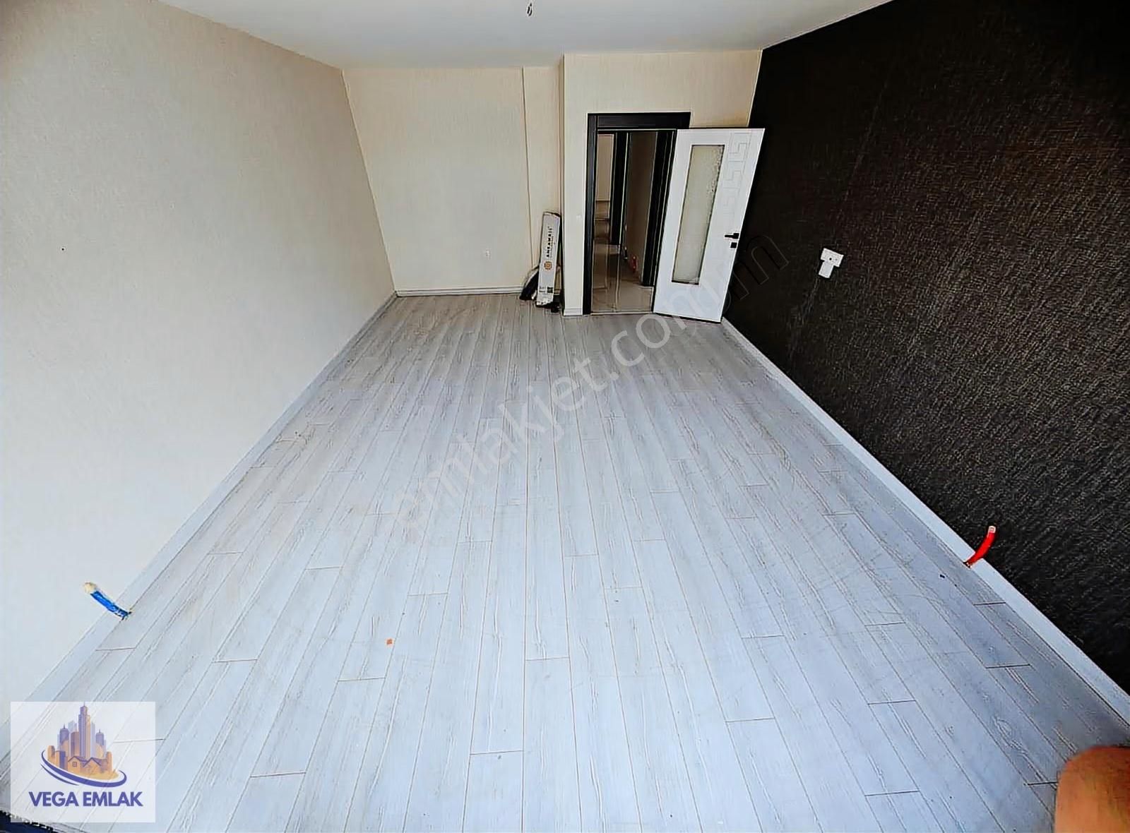 Vega Emlaktan Merkezi Lokasyonda Sıfır Ön Cephe 3+1 Daire - Görsel 30