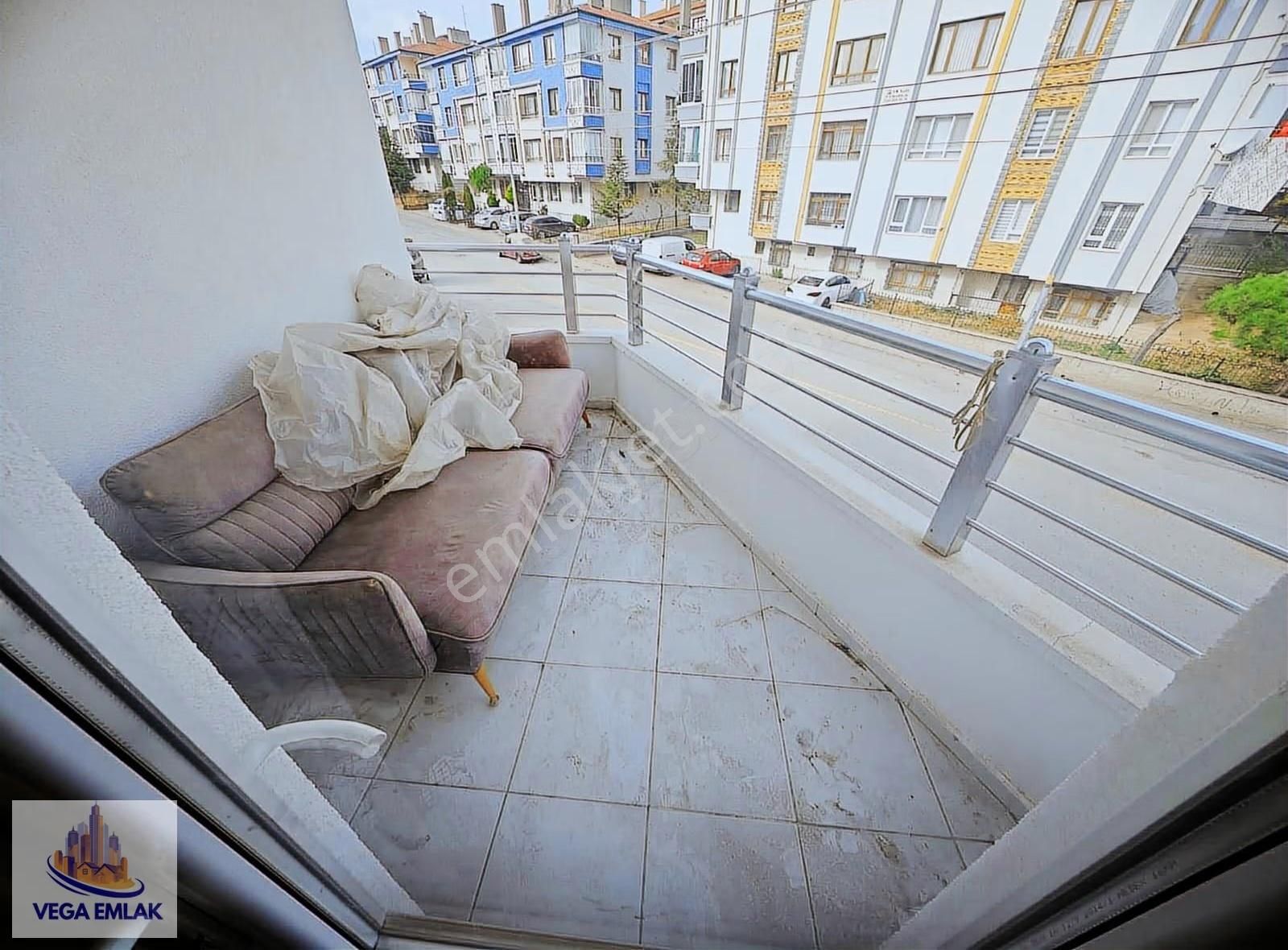 Vega Emlaktan Katta Masrafsız 3+1 Ön Cephe Kiralık Daire - Görsel 16