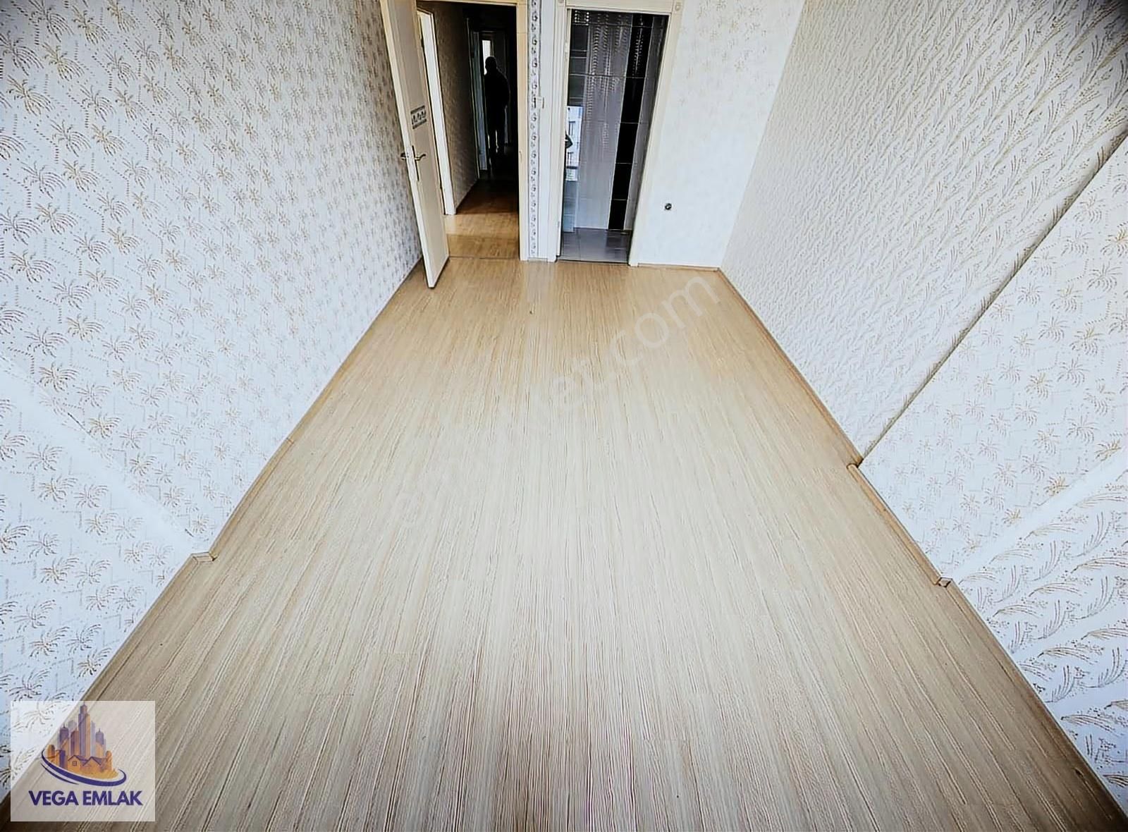 Vega Emlaktan Katta Masrafsız 3+1 Ön Cephe Kiralık Daire - Görsel 20