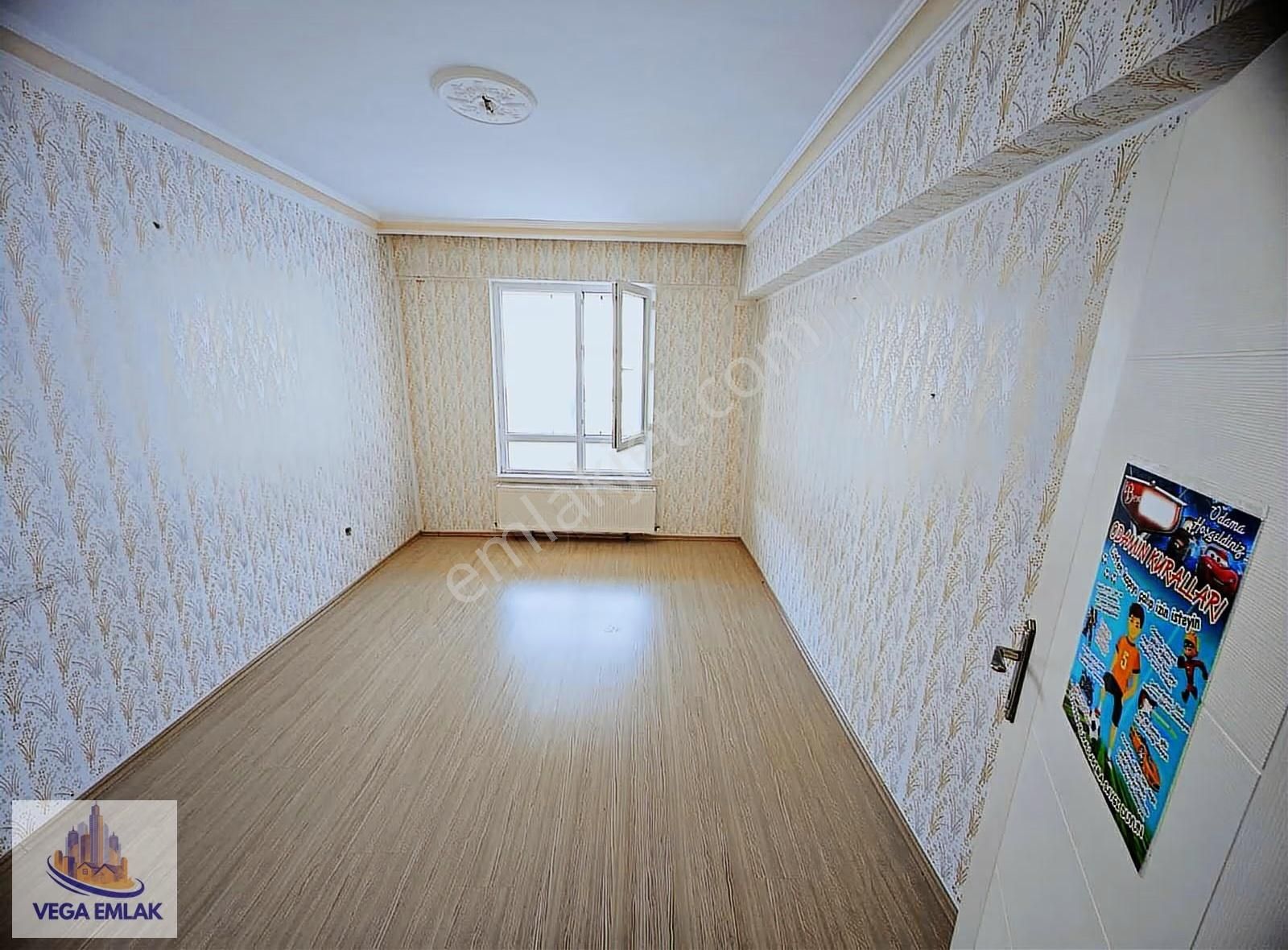 Vega Emlaktan Katta Masrafsız 3+1 Ön Cephe Kiralık Daire - Görsel 14