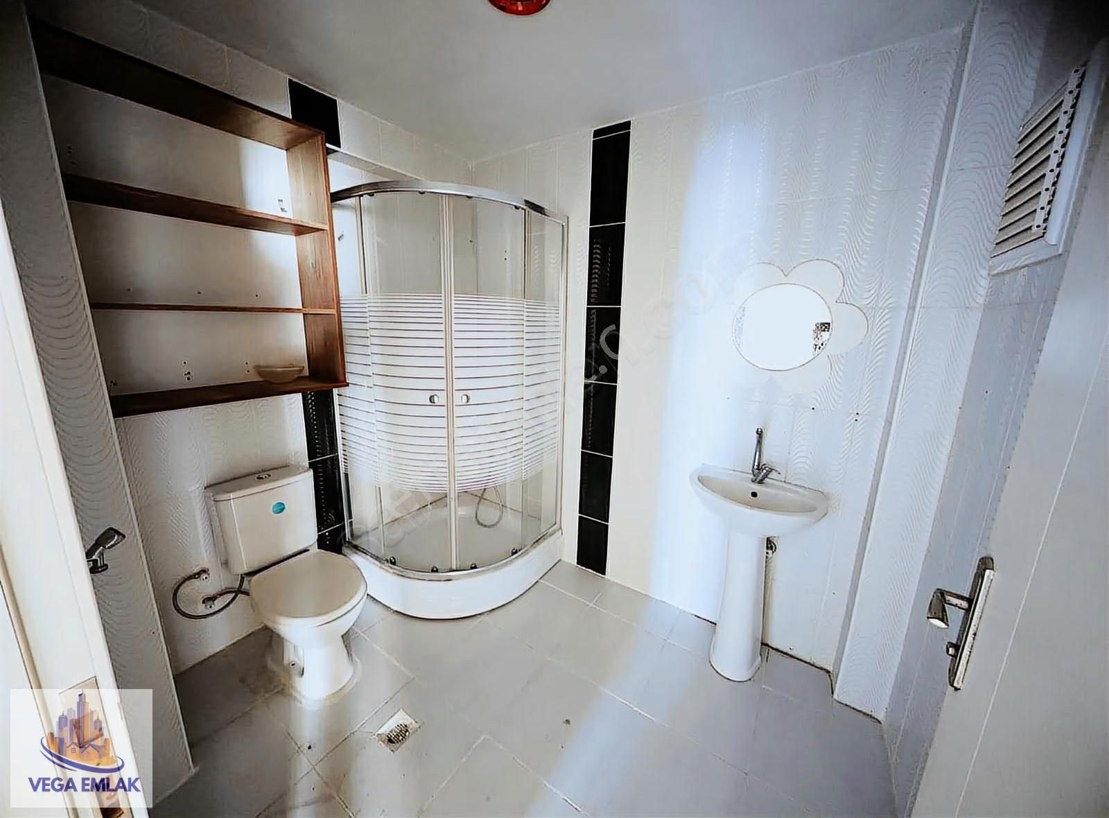 Vega Emlaktan Katta Masrafsız 3+1 Ön Cephe Kiralık Daire - Görsel 8