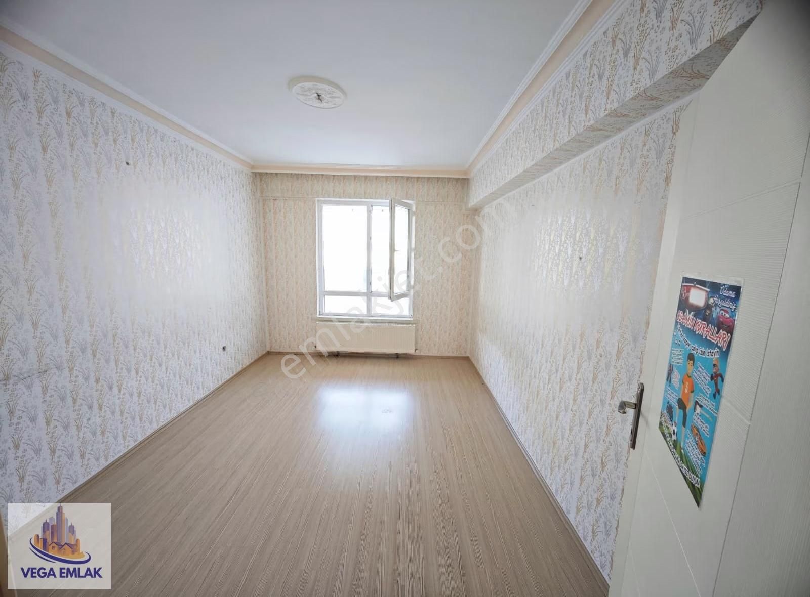 Vega Emlaktan Katta Masrafsız 3+1 Ön Cephe Kiralık Daire - Görsel 15