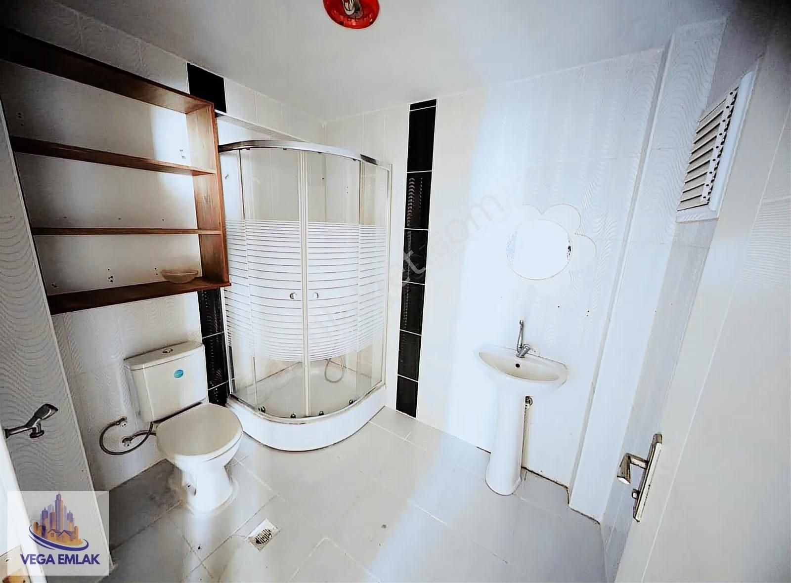 Vega Emlaktan Katta Masrafsız 3+1 Ön Cephe Kiralık Daire - Görsel 7