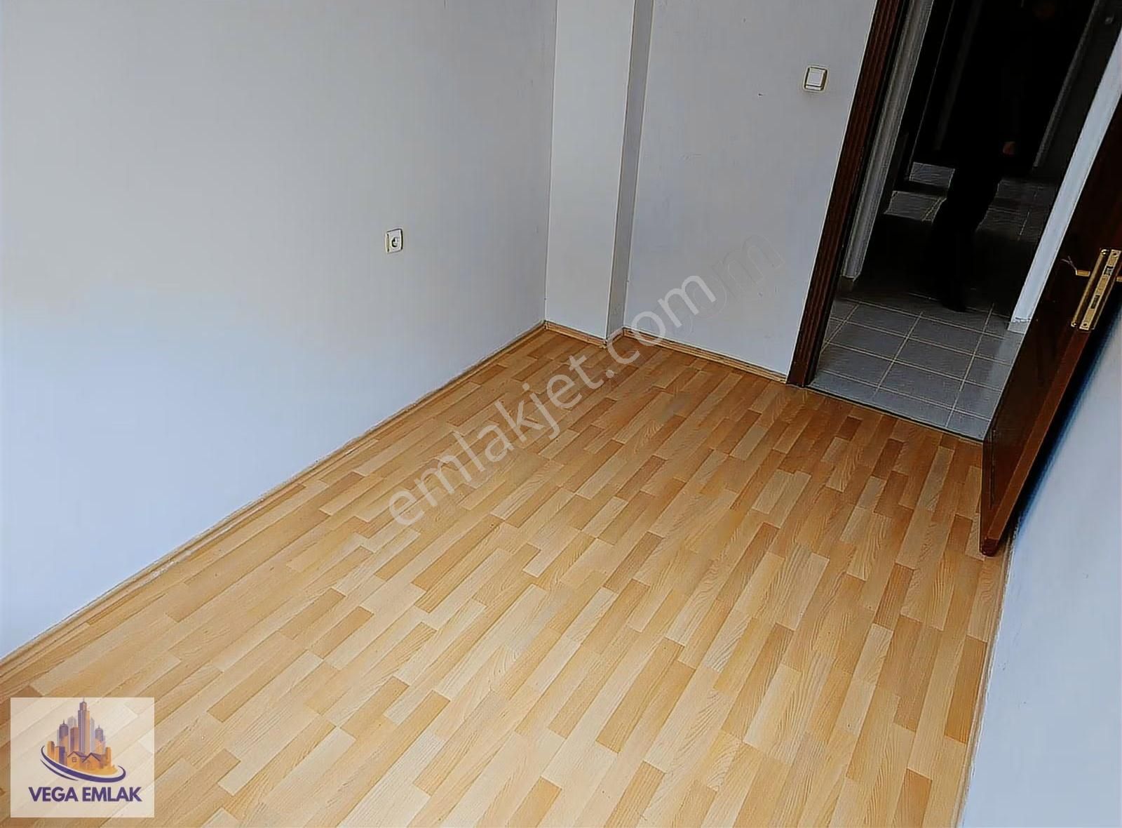 Vega Emlak'tan Yıldız Göbeğe Yakın Ferah Uygun Fiyatlı Düz Giriş - Görsel 28