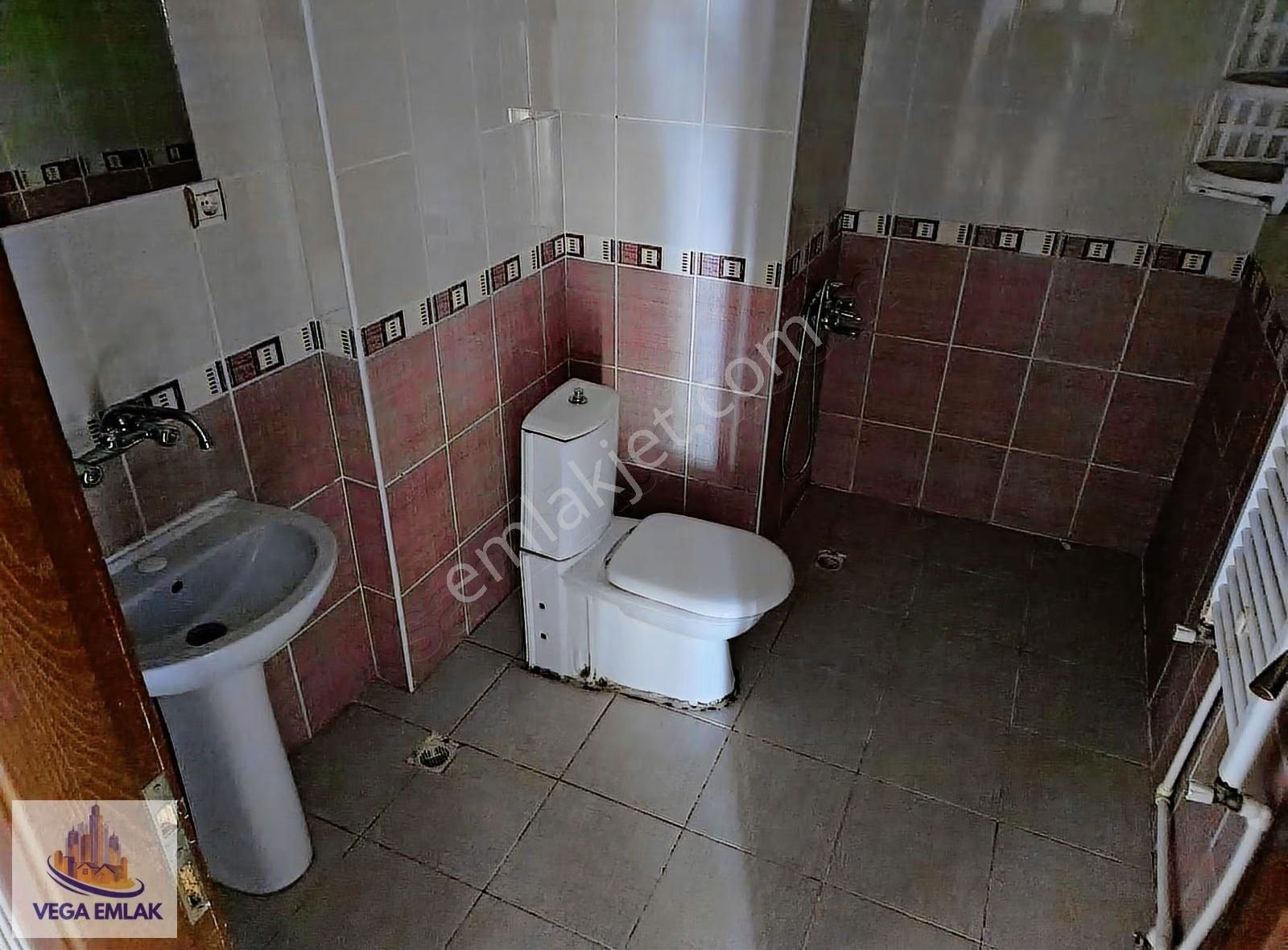 Vega Emlak'tan Yıldız Göbeğe Yakın Ferah Uygun Fiyatlı Düz Giriş - Görsel 16