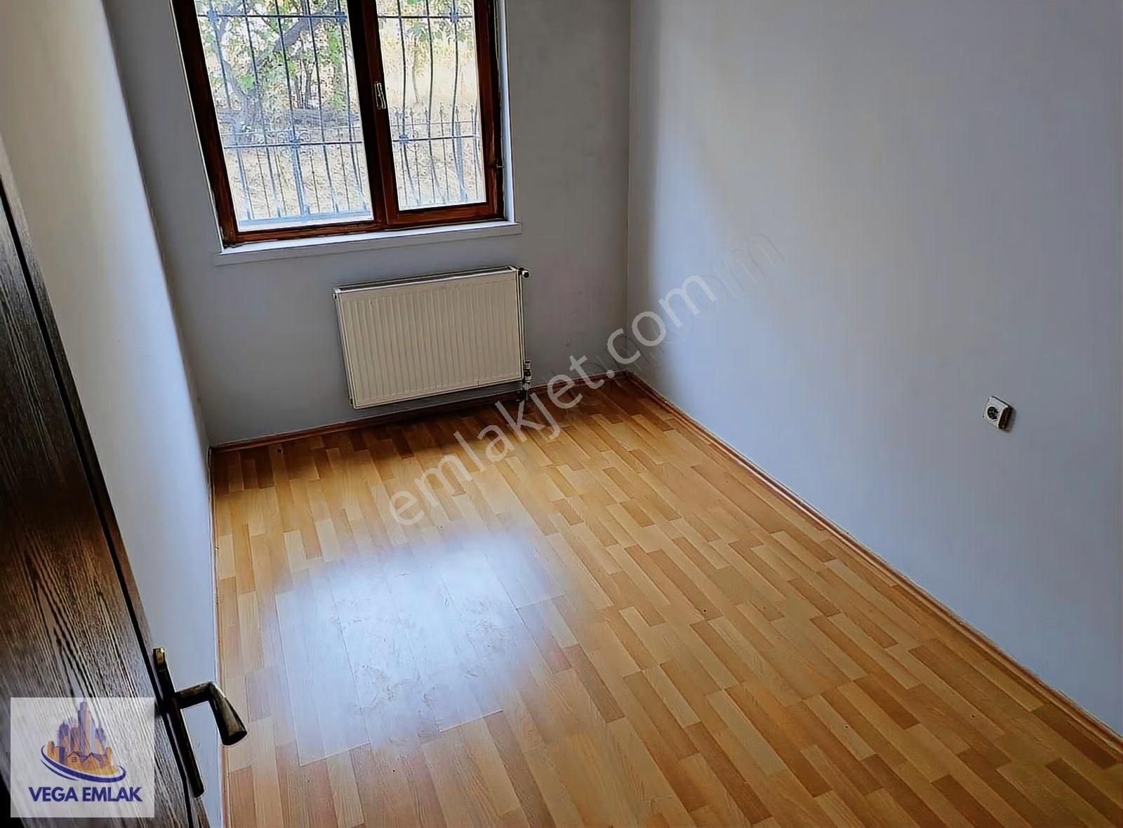 Vega Emlak'tan Yıldız Göbeğe Yakın Ferah Uygun Fiyatlı Düz Giriş - Görsel 11