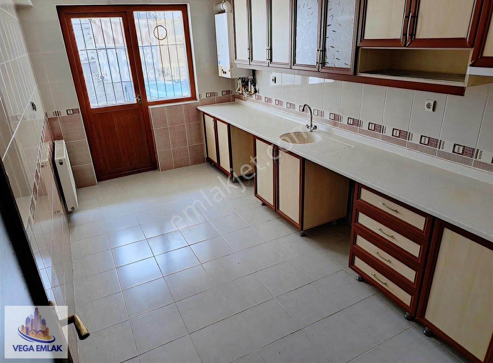 Vega Emlak'tan Yıldız Göbeğe Yakın Ferah Uygun Fiyatlı Düz Giriş - Görsel 12