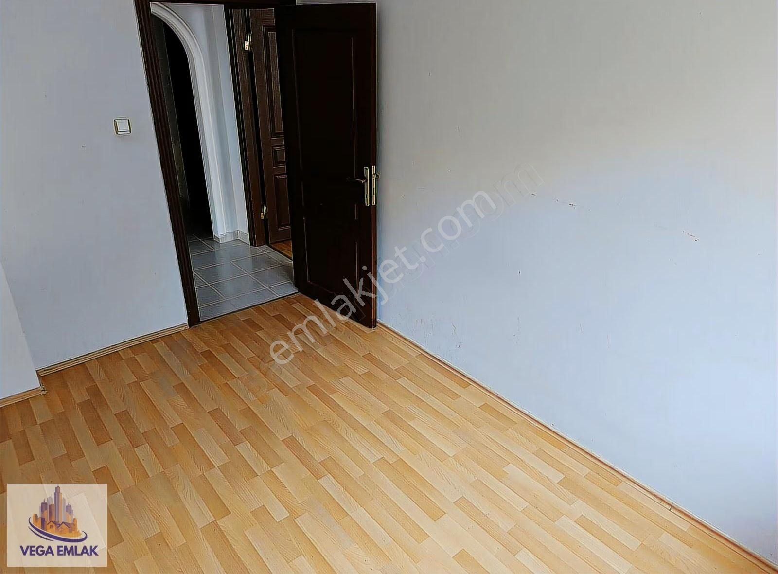 Vega Emlak'tan Yıldız Göbeğe Yakın Ferah Uygun Fiyatlı Düz Giriş - Görsel 4