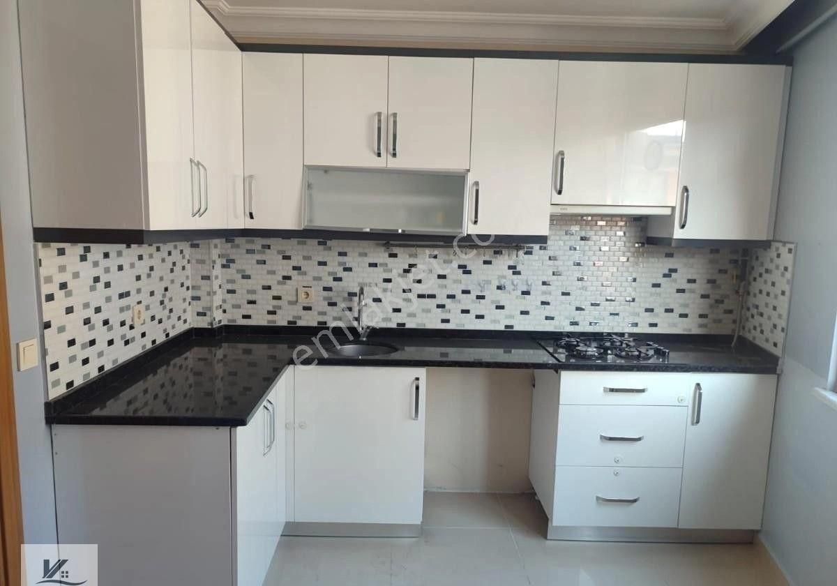 Cumhuriyet Mahallesinde 3+1 125 M2 Arakat - Görsel 4