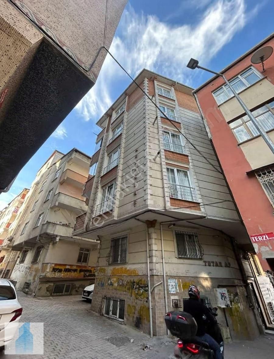 Bahçelievler'de Satılık 2+1, 90 M2 Ara Kat Harika Daire - Görsel 2