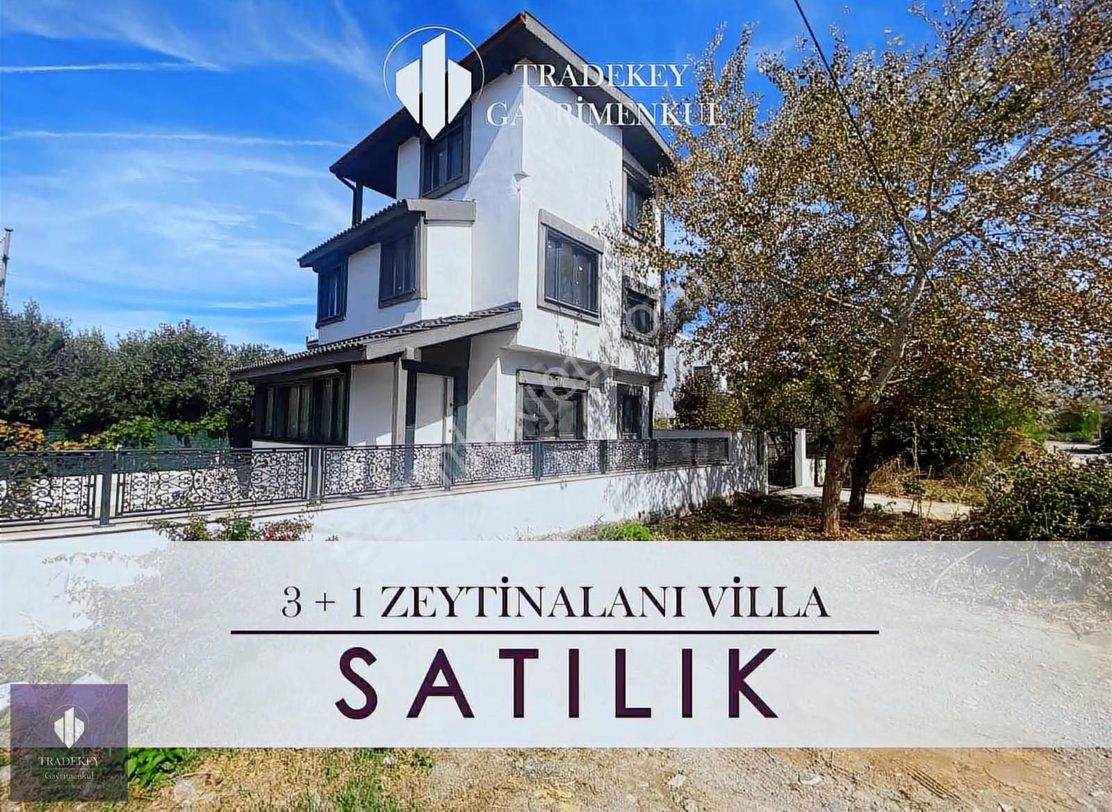 Urla Çamlıçay'da Deniz Manzaralı, Doğalgazlı, Tripleks 3+1 Villa