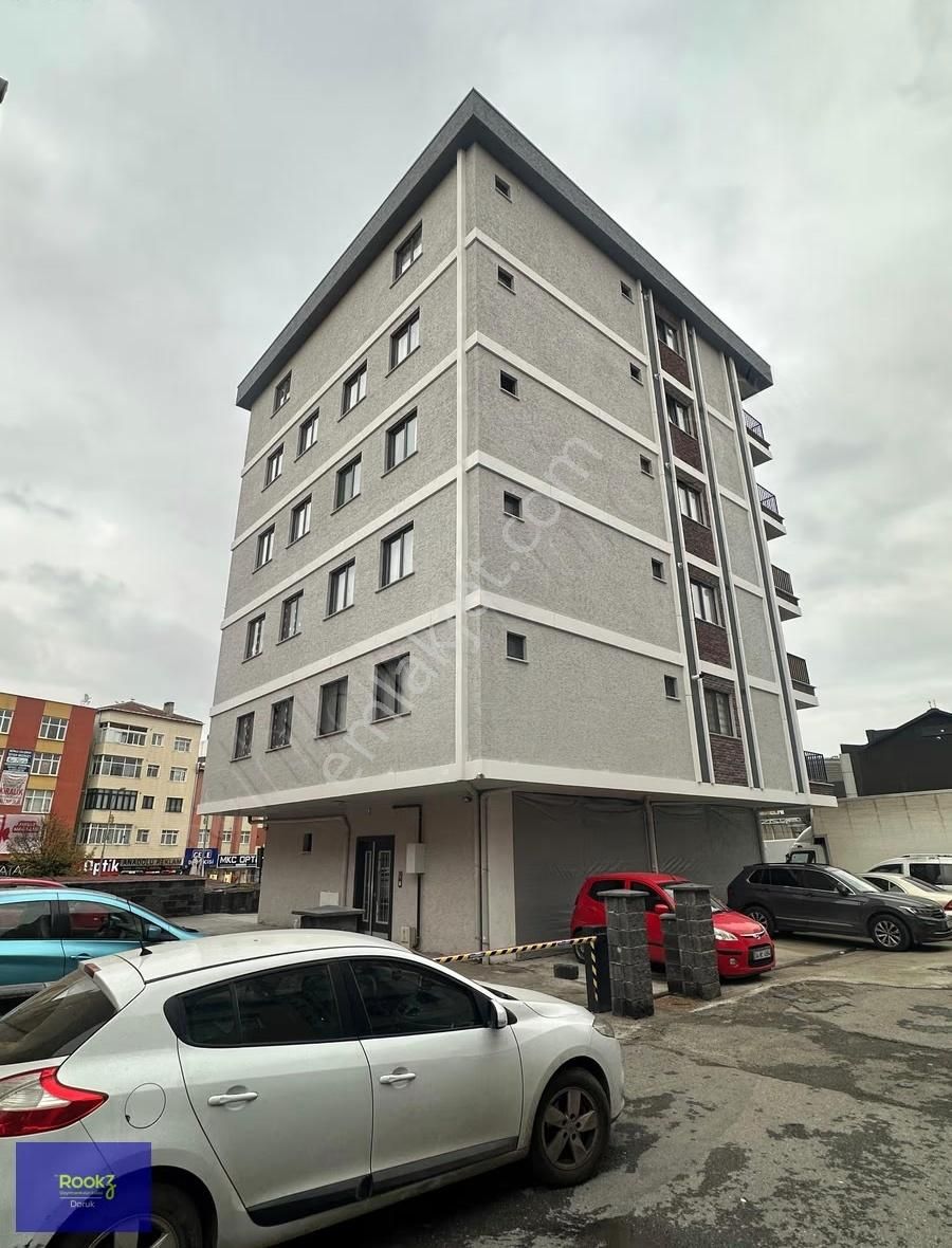 Rookzdoruk'dan Hasanbasri Caddesi 'nde Sıfır 3+1 Teraslı Dubleks
