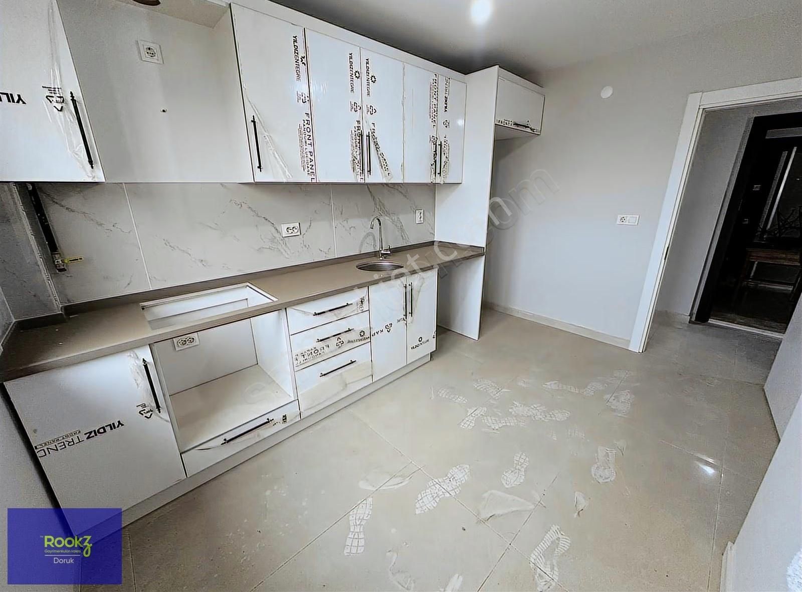 Rookzdoruk'dan Hasanbasri Caddesi 'nde Sıfır 3+1 Teraslı Dubleks - Görsel 3
