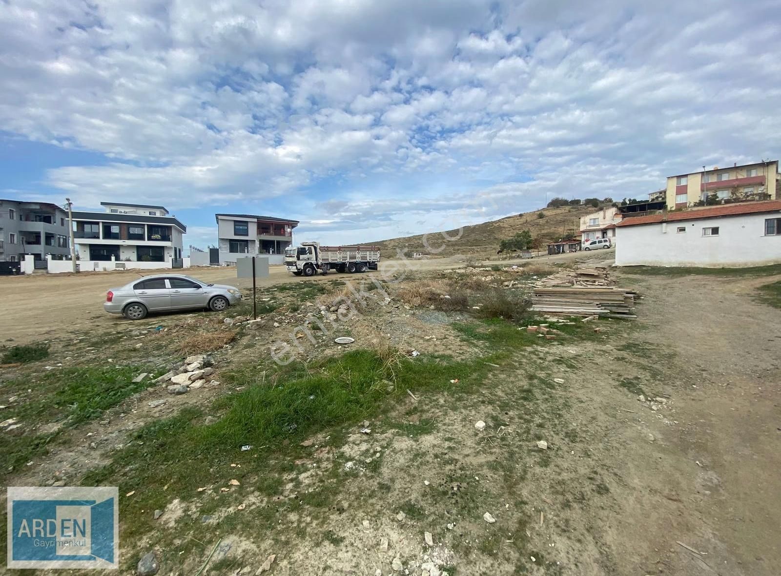 Arden Gyo'dan S.hisar Ç. İbrahim Bey Mah.'de İkiz Villalık Arsa - Görsel 2