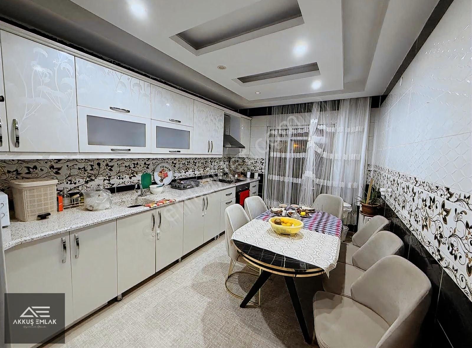 Akkuş Emlak'tan Karataş Sitesinde Satılık 3+1 Daire - Görsel 17