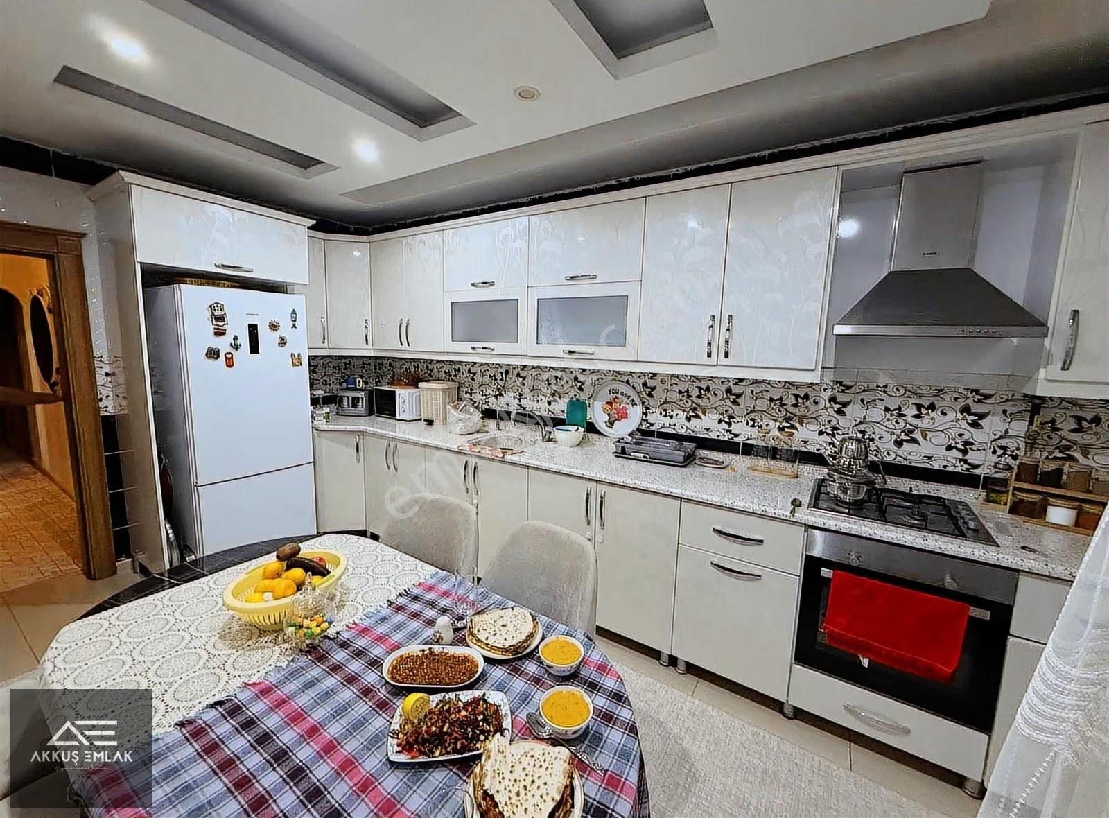 Akkuş Emlak'tan Karataş Sitesinde Satılık 3+1 Daire - Görsel 4