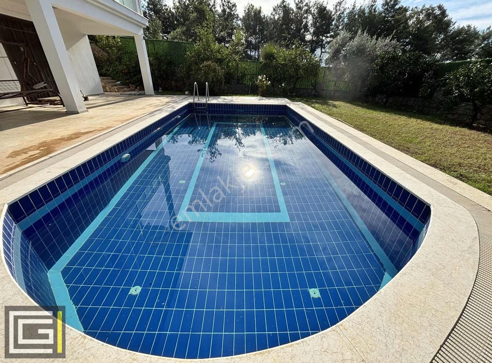 Çam Ormanlarına Komşu Müstakil Havuzlu Bahçeli Kiralık Villa - Görsel 25