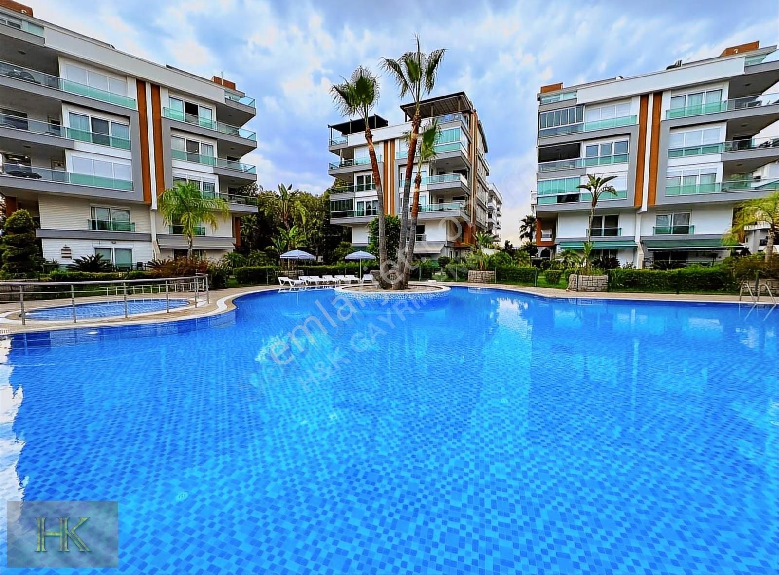 Lüks Site İçerisinde Yatırımlık 1+1 Satılık Ara Kat Daire En/ru! - Görsel 3