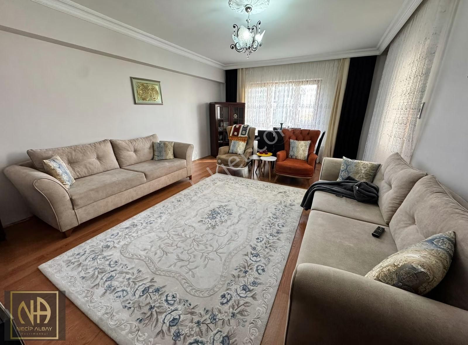 Bağcı Caddesi Paraleli Ara Kat Geniş Asansörlü 3+1 Satılık Daire