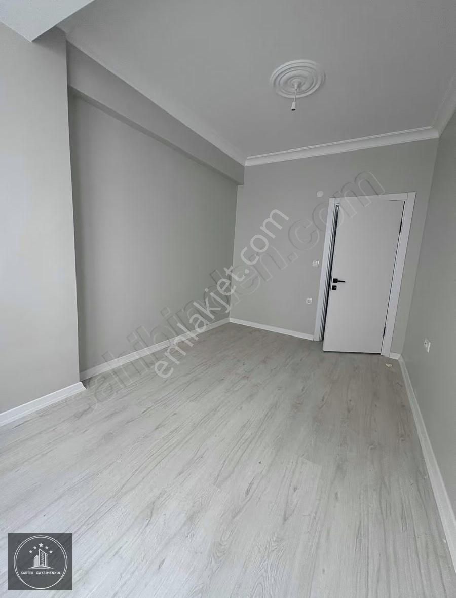 Sefaköy Ara Kat 2+1 Satılık Ferah Daire Merkezi Konumlu Fırsat!!