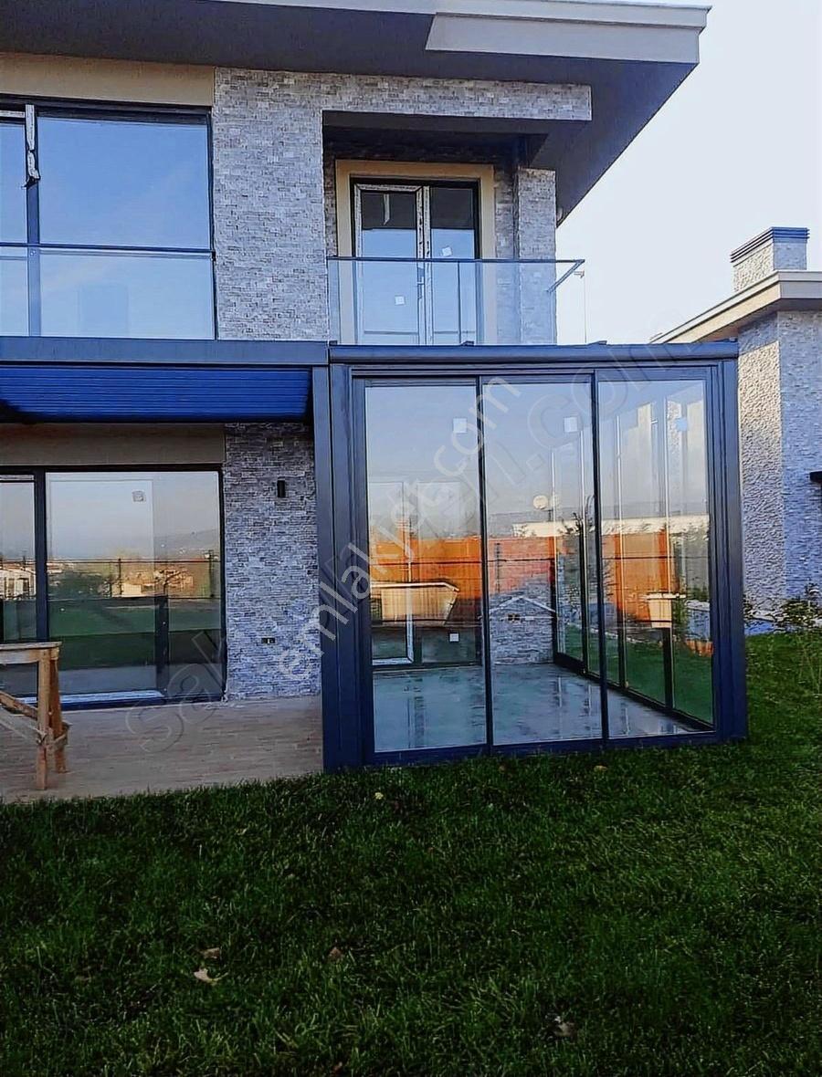 Kartepe Kavanpark L2 Sitesinde Satılık Villa - Görsel 15