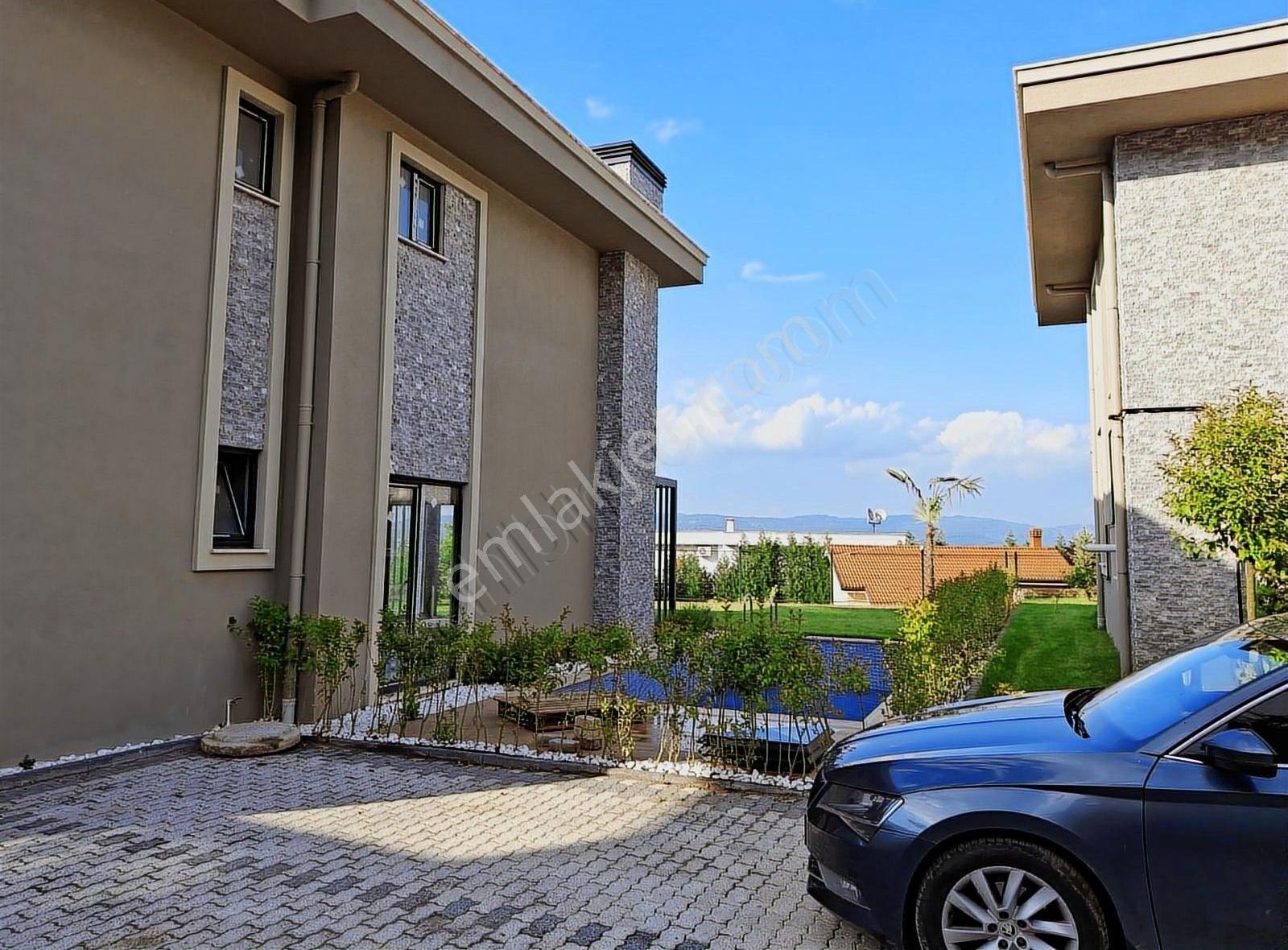 Kartepe Maşukiyede Site İçerisinde Havuzlu Lüks Villa 16.750 - Görsel 3
