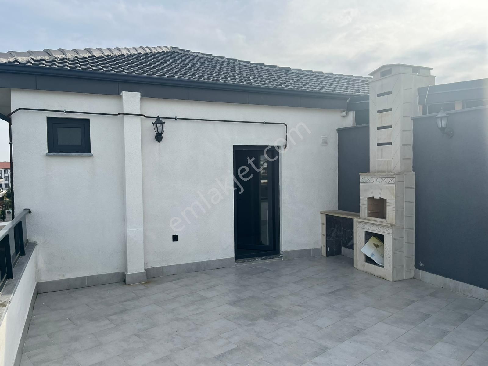 Karasuda M.bahçeli M.havuzlu Yol Cepheli Satılık 3+1 Villa - Görsel 29