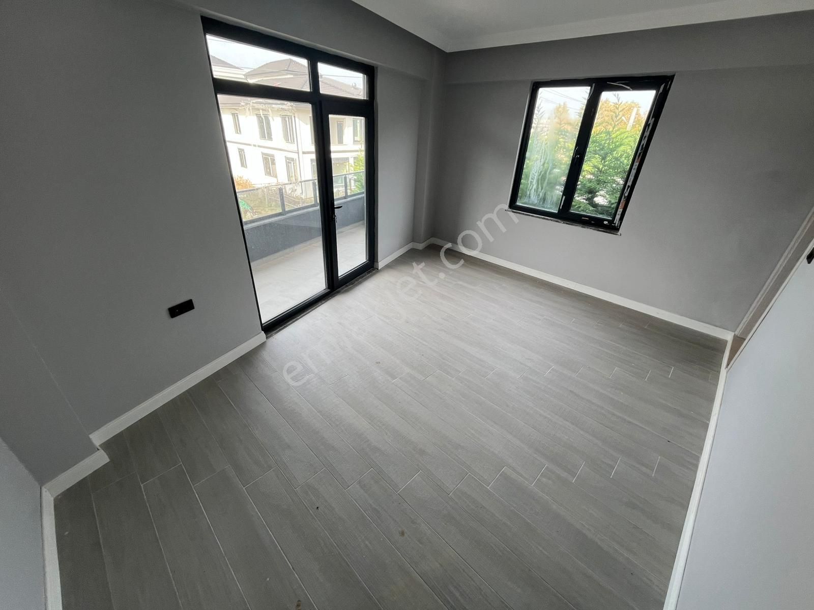 Karasuda M.bahçeli M.havuzlu Yol Cepheli Satılık 3+1 Villa - Görsel 18