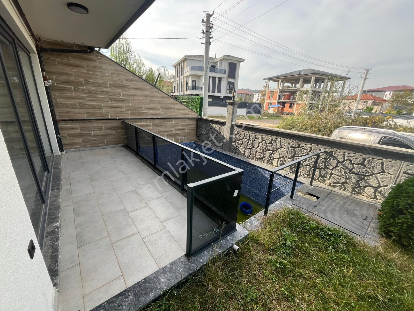Karasuda M.bahçeli M.havuzlu Yol Cepheli Satılık 3+1 Villa - Görsel 8