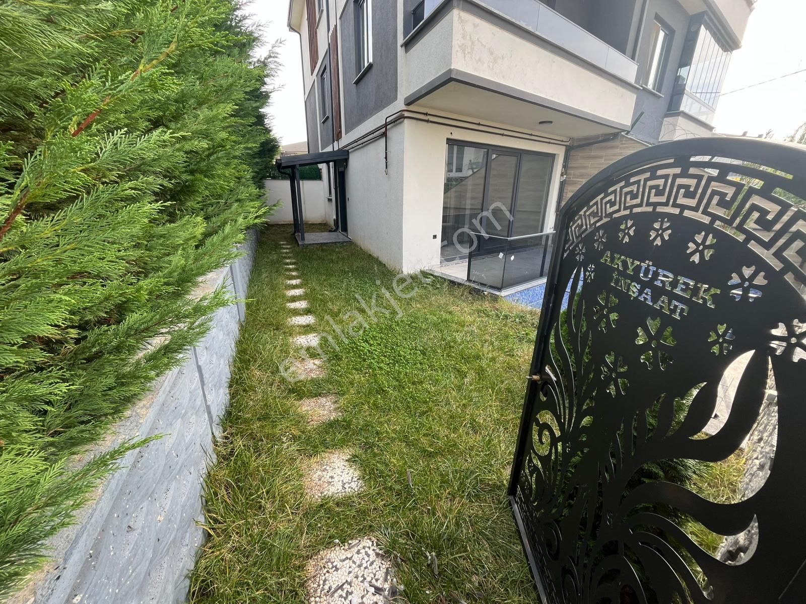 Karasuda M.bahçeli M.havuzlu Yol Cepheli Satılık 3+1 Villa - Görsel 3