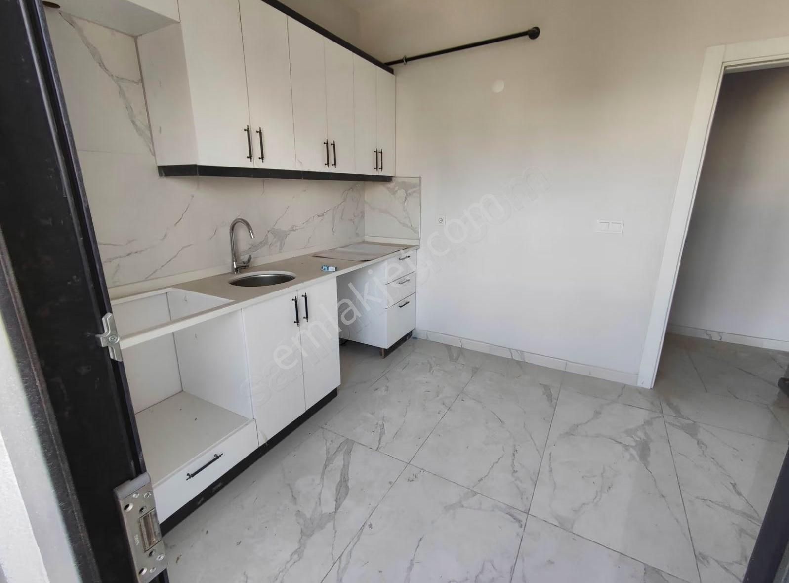 Çiftlikköy Atatürk Caddesi Kaymakamlık Karşısı 2+1 Sıfır Daire - Görsel 8