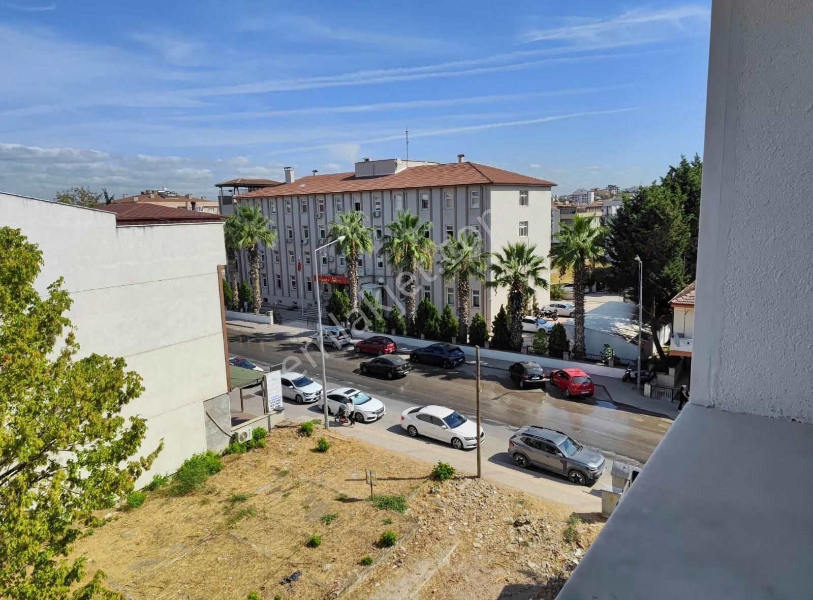 Çiftlikköy Atatürk Caddesi Kaymakamlık Karşısı 2+1 Sıfır Daire - Görsel 4