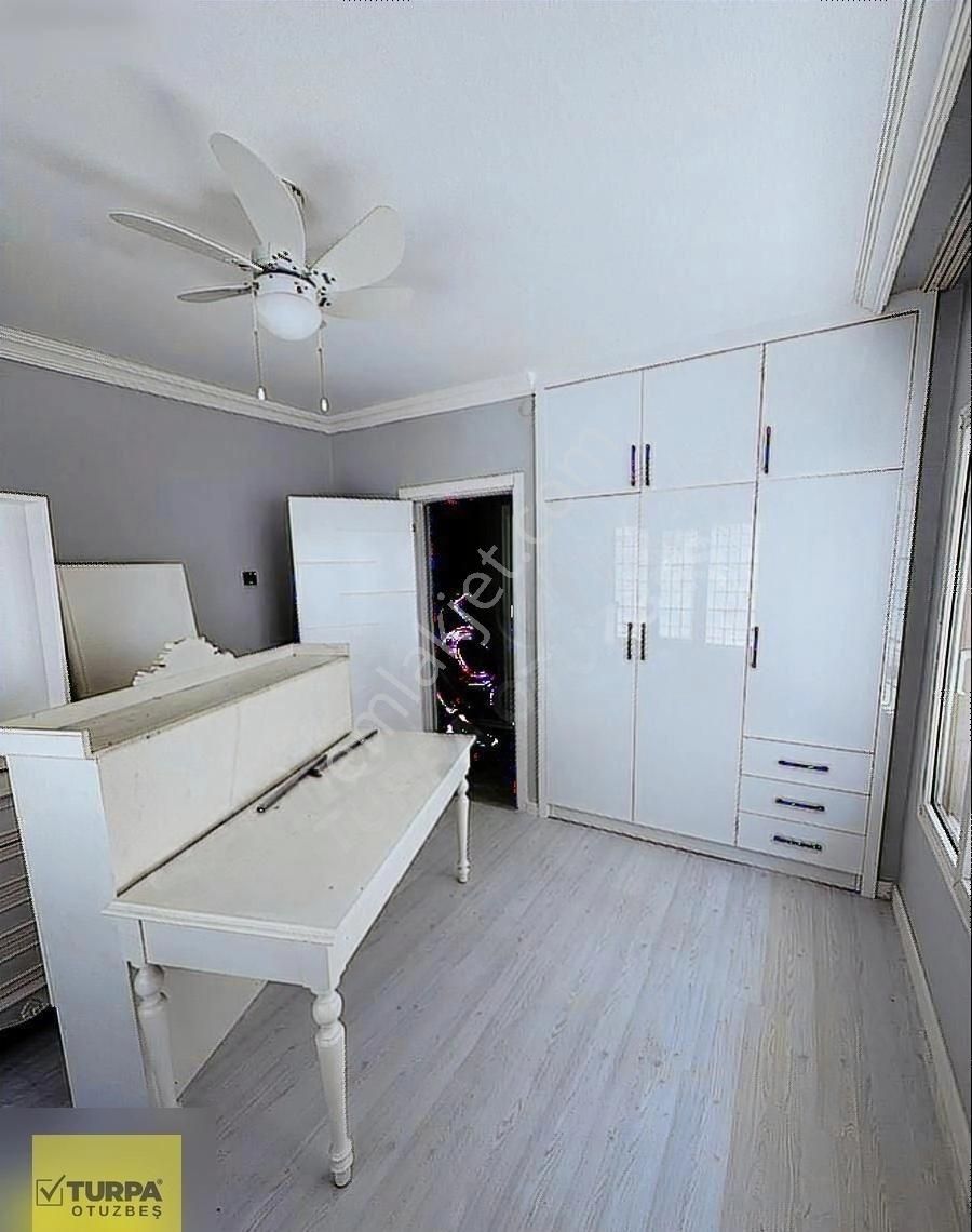 Turpa Otuzbeş'ten Çankaya Mahallesinde Şık Mimarili 3+1 Daire - Görsel 3