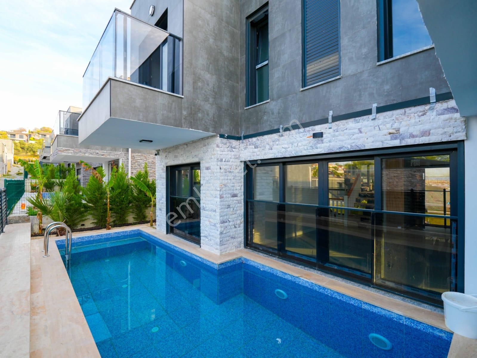 Kuşadası Soğucak'ta Oturuma Hazır Müstakil 6+1 Villa - Görsel 6