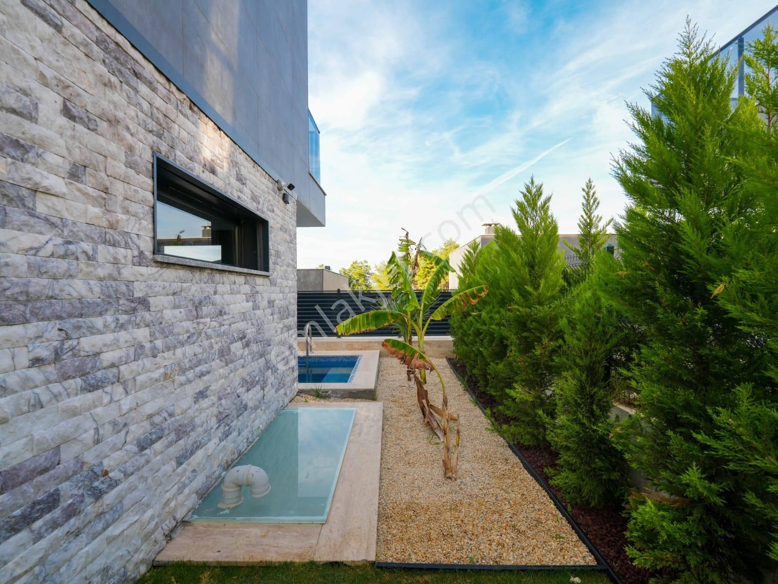 Kuşadası Soğucak'ta Oturuma Hazır Müstakil 6+1 Villa - Görsel 7