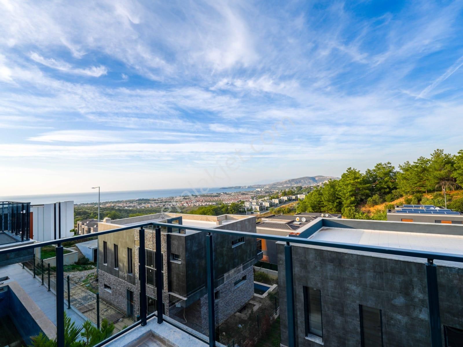 Kuşadası Soğucak'ta Oturuma Hazır Müstakil 6+1 Villa - Görsel 14