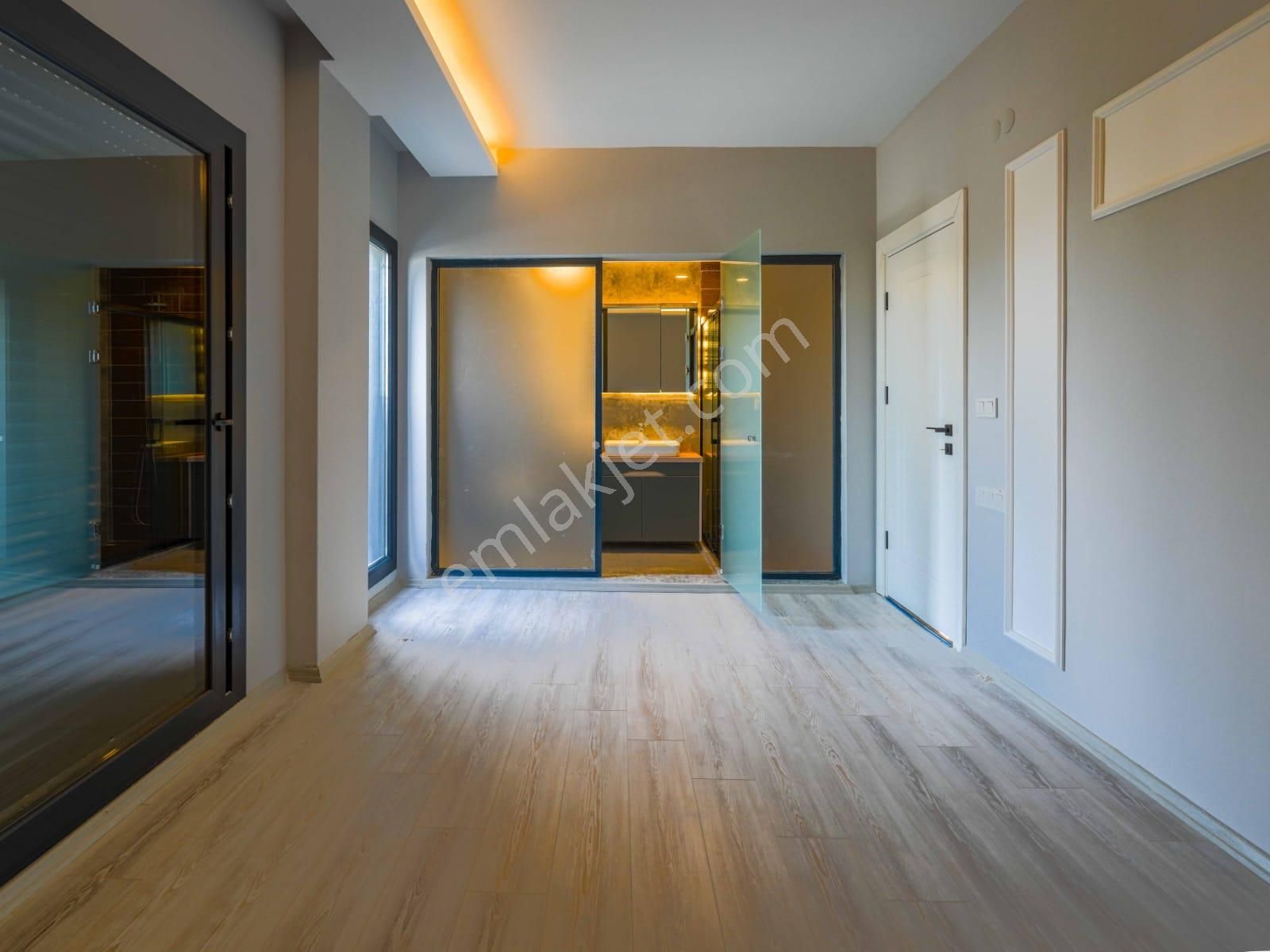 Kuşadası Soğucak'ta Oturuma Hazır Müstakil 6+1 Villa - Görsel 17