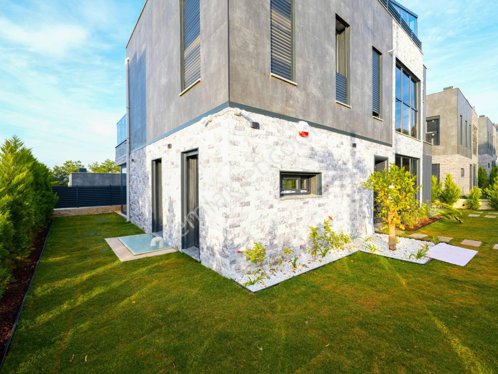 Kuşadası Soğucak'ta Oturuma Hazır Müstakil 6+1 Villa - Görsel 5