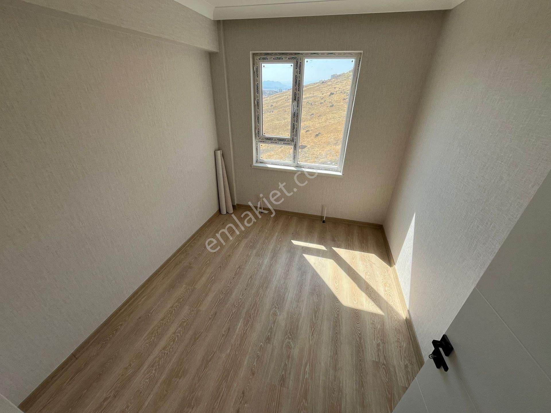 Karakaya'da Katta Sıfır Katta Full Yapılı 3+1 Daire - Görsel 8