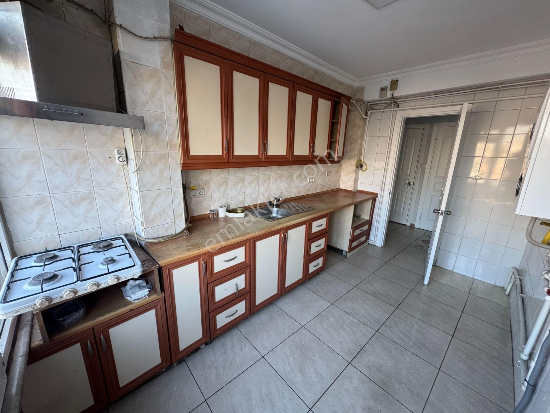 Turyap' Tan Çapa Millet Caddesinde Asansörlü Binada Çok Geniş 3+1 Kiralık Ofis - Görsel 21