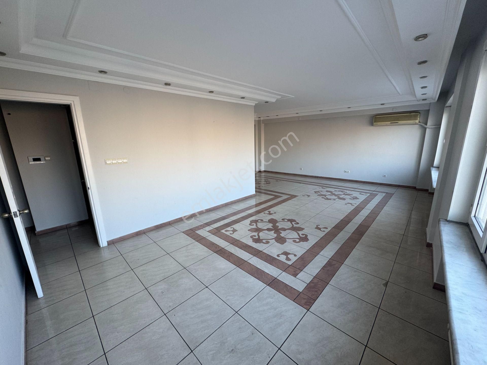 Turyap' Tan Çapa Millet Caddesinde Asansörlü Binada Çok Geniş 3+1 Kiralık Ofis - Görsel 19