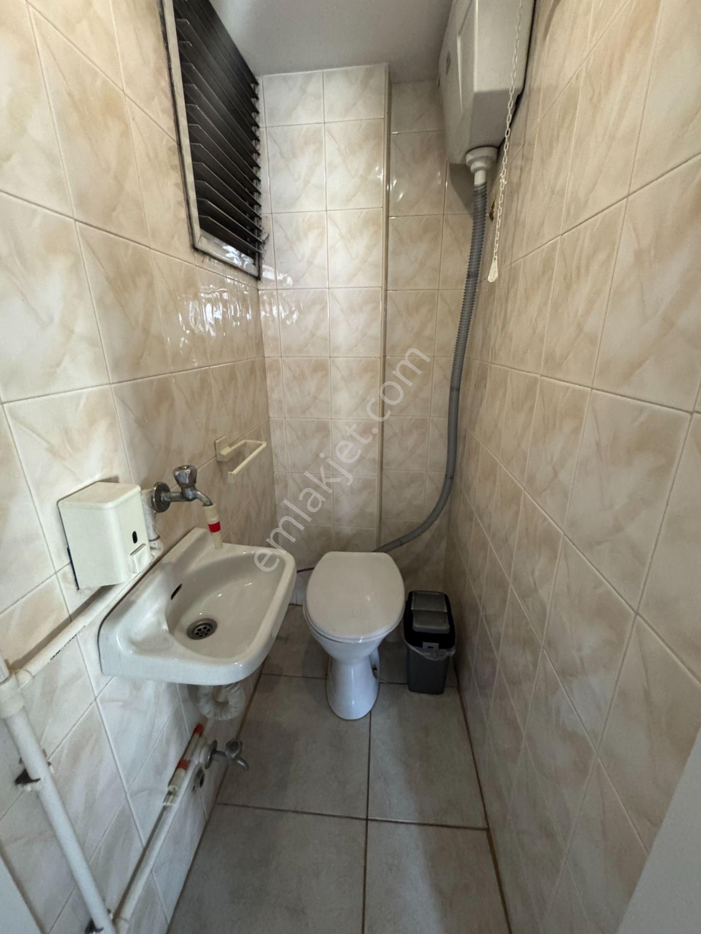 Turyap' Tan Çapa Millet Caddesinde Asansörlü Binada Çok Geniş 3+1 Kiralık Ofis - Görsel 32