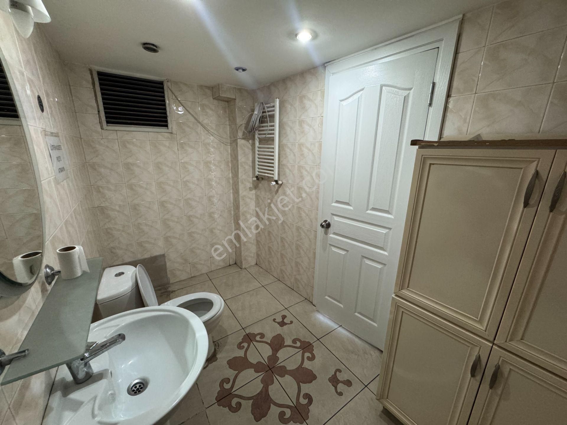 Turyap' Tan Çapa Millet Caddesinde Asansörlü Binada Çok Geniş 3+1 Kiralık Ofis - Görsel 30