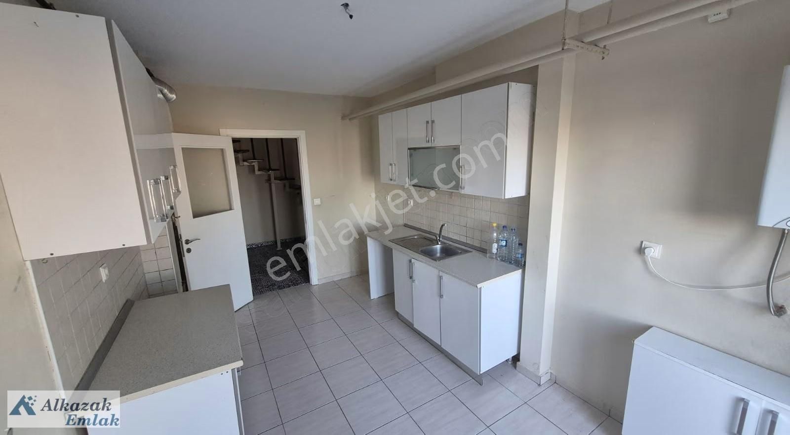 Alkazak Emlaktan Kiralık 4+1 Daire - Görsel 12