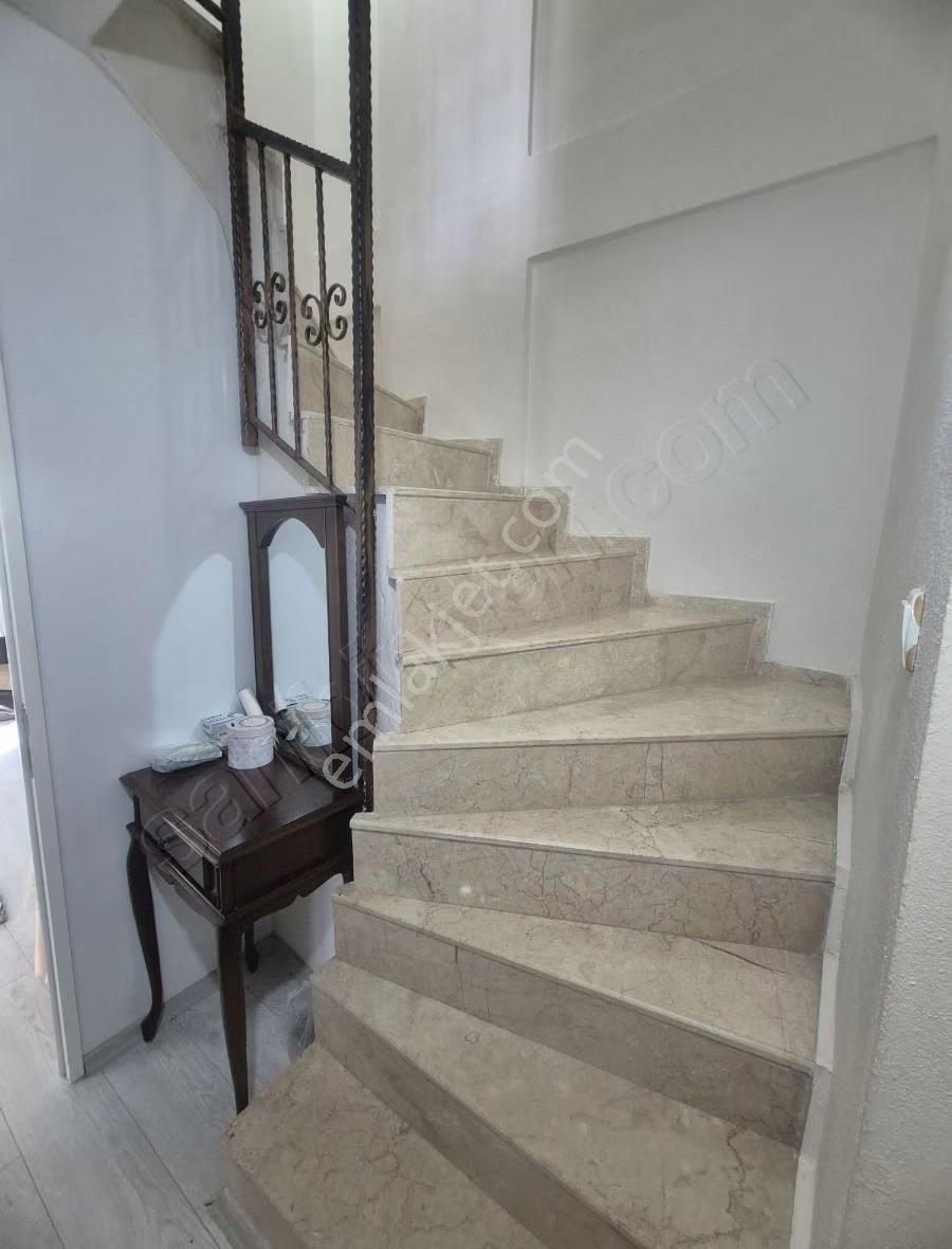 Davutlar Merkezde 4+1 Müstakil Villa - Görsel 17