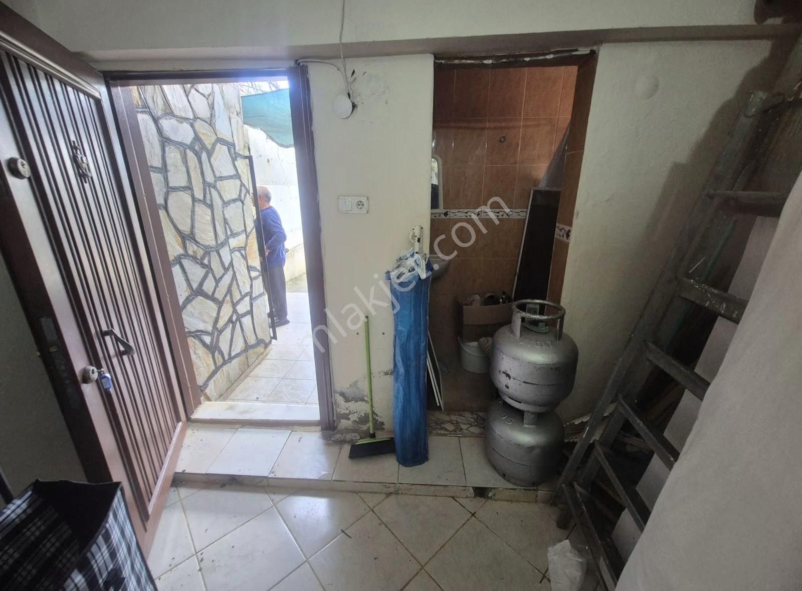 Davutlar Merkezde 4+1 Müstakil Villa - Görsel 6